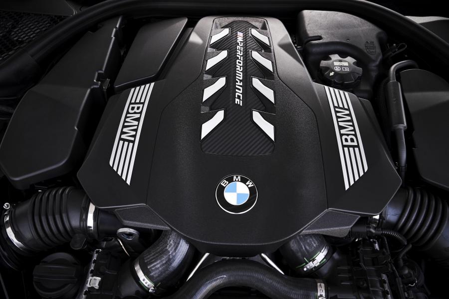 Моторный отсек BMW M850i xDrive Carbon Package (G15) 2018 года  (WW) (фото 111 из 287)